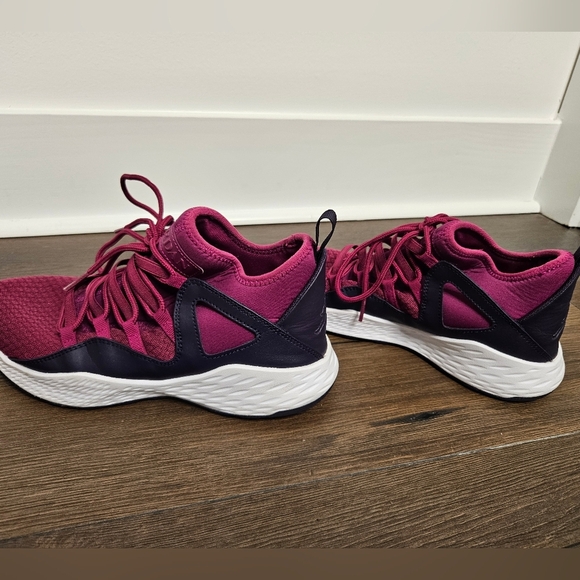 Nike Jordan Formula 23 True Berry Athletic Shoes Size 7Y - Picture 6 of 10